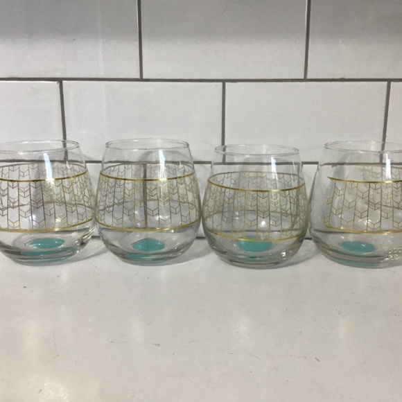 Stemless Wine Glasses With Gold Chevron Design Set of 4 by TMD Holdings - Picture 6 of 6